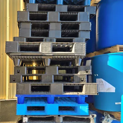 Plastic pallet inventory at facility