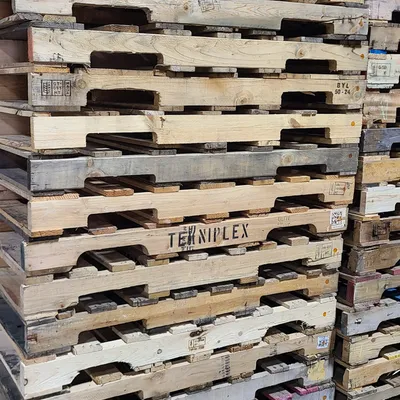 Pallet inventory at recycling facility